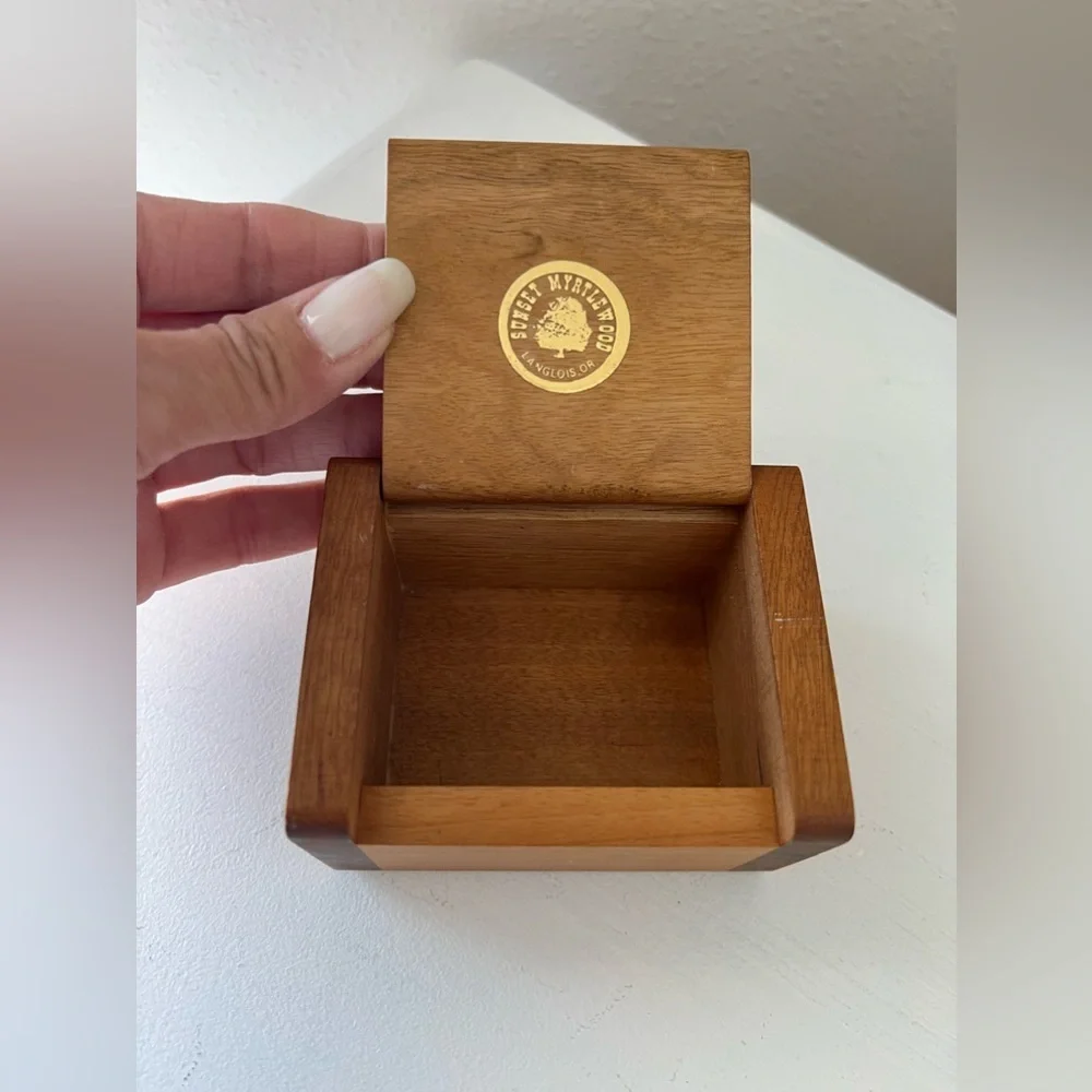 Oregon Myrtlewood Natural Wooden Trinket Box | Buck Outdoors